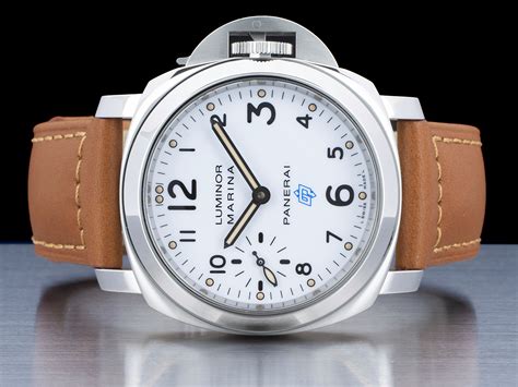 panerai luminor gmt quadrante bianco|More.